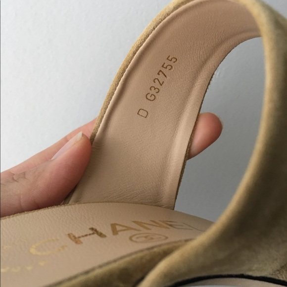 Chanel heels - Picture 3 of 5